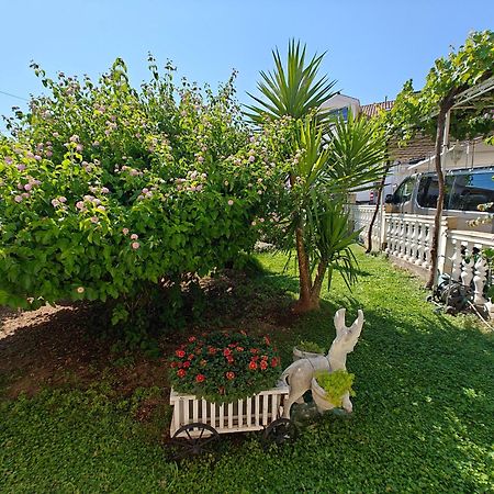 Vikeli Apartman Trogir Kültér fotó